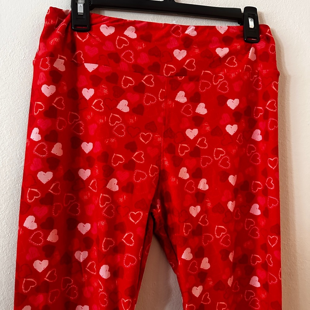 Heart Patterned Red Valentine Leggings